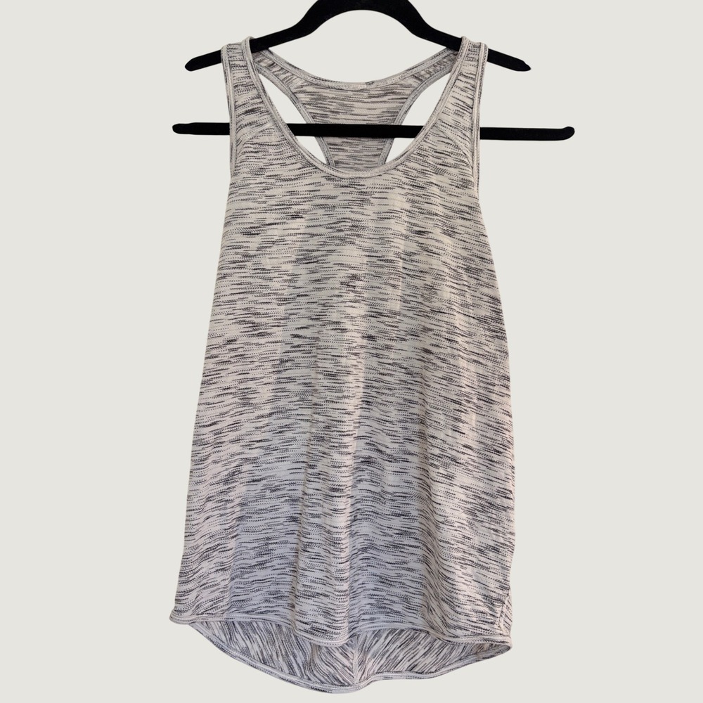 Lululemon Essential Tank Tiger Space Dye Black White Racerback Pleat Size 4
